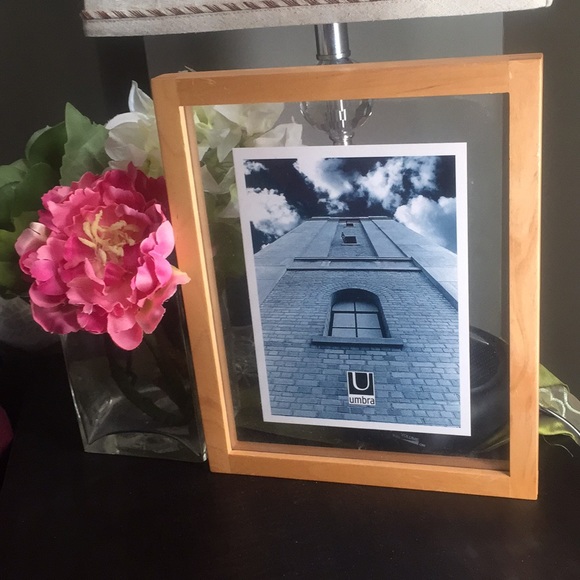 Natural Wood Floater Frame 5”x 7” - Picture 2 of 5